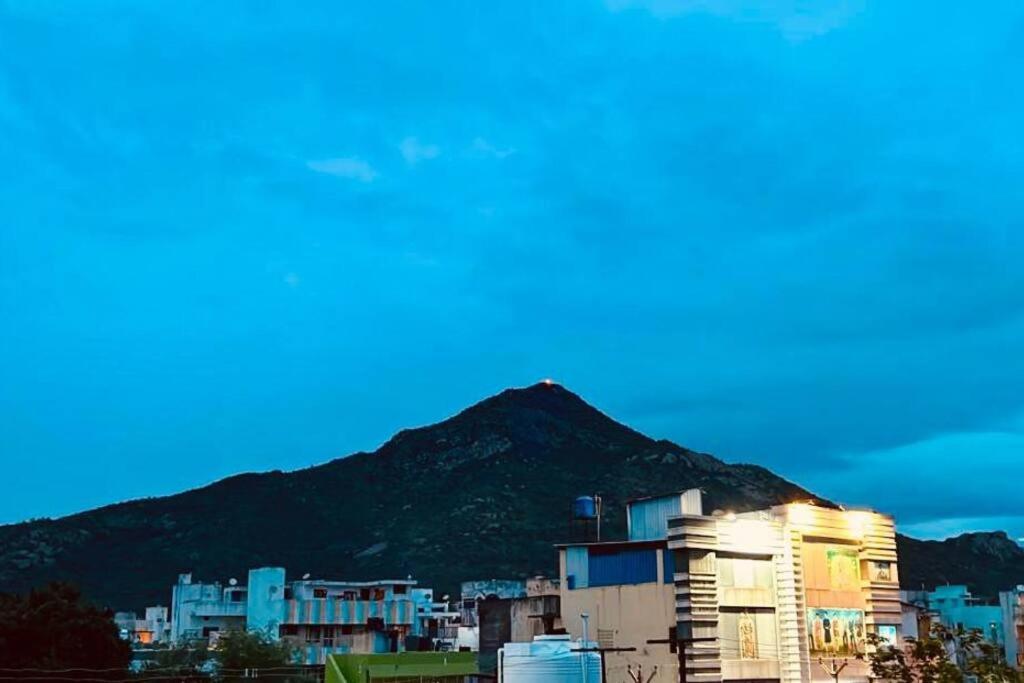 Kr Homestay Tiruvannāmalai Exteriör bild