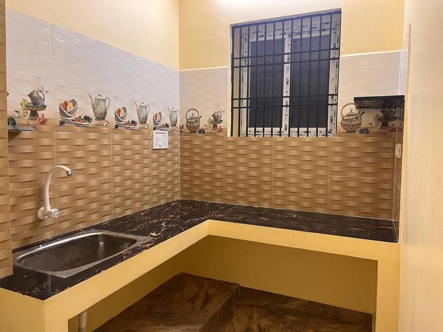 Kr Homestay Tiruvannāmalai Exteriör bild